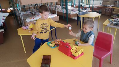 Игри за имитация - Развиване на въображението и двигателните умения - ДГ №108 Детско царство - София